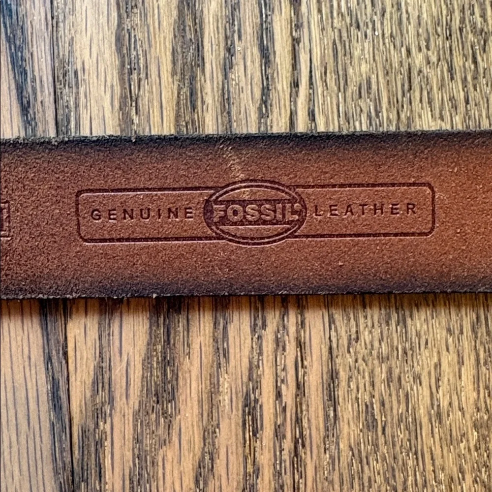 Fossil sz M brown leather belt with brass/leather buckle